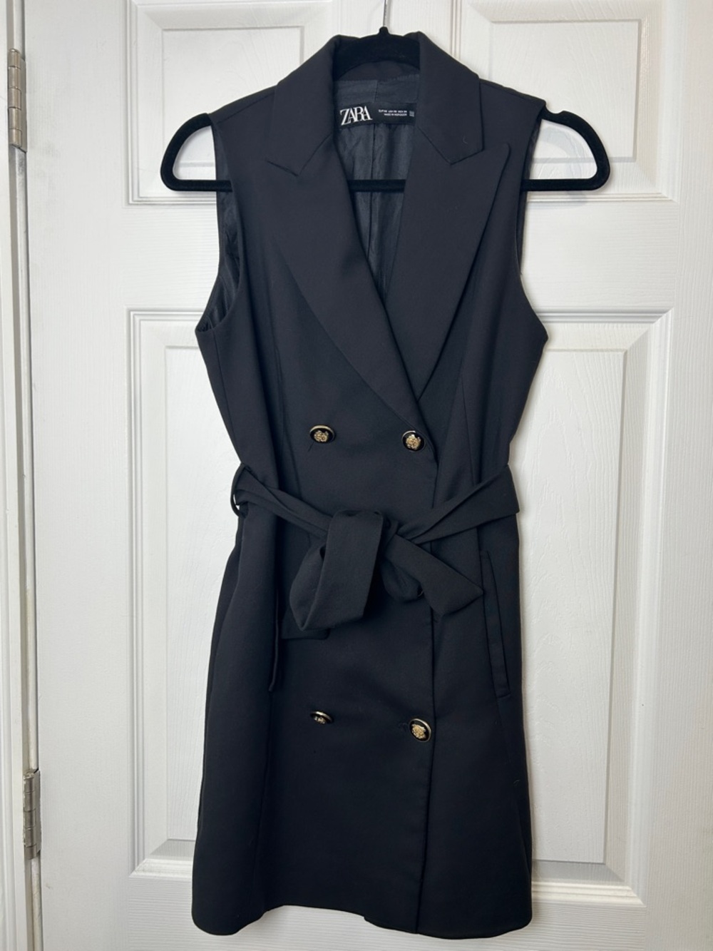 Zara Sleeveless Double-Breasted Black Dress with Gold Buttons